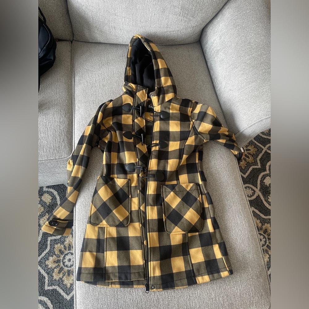 Yellow/black plaid longer fleece jacket. Women’s small.